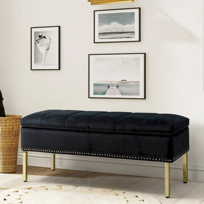 Banc de rangement capitonné en velours à couvercle relevable avec garniture cloutée et pieds en métal