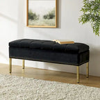 Banc de rangement capitonné en velours à couvercle relevable avec garniture cloutée et pieds en métal