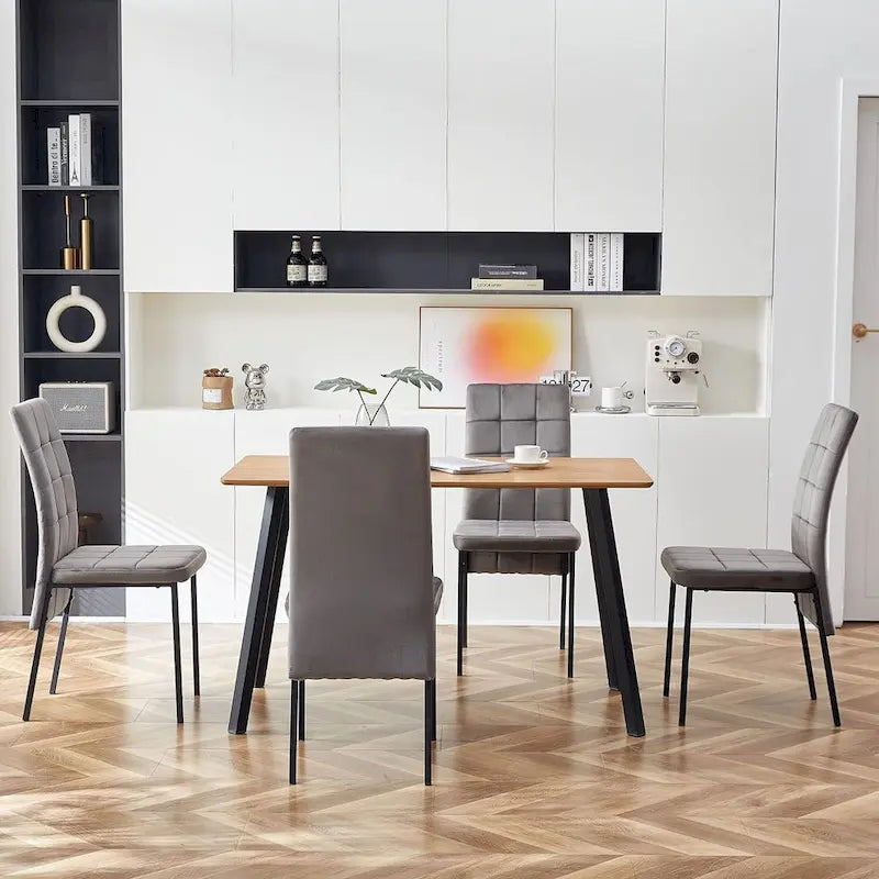 Chaise de salle à manger capitonnée en velours, dossier haut, sans accoudoirs, avec pieds en métal