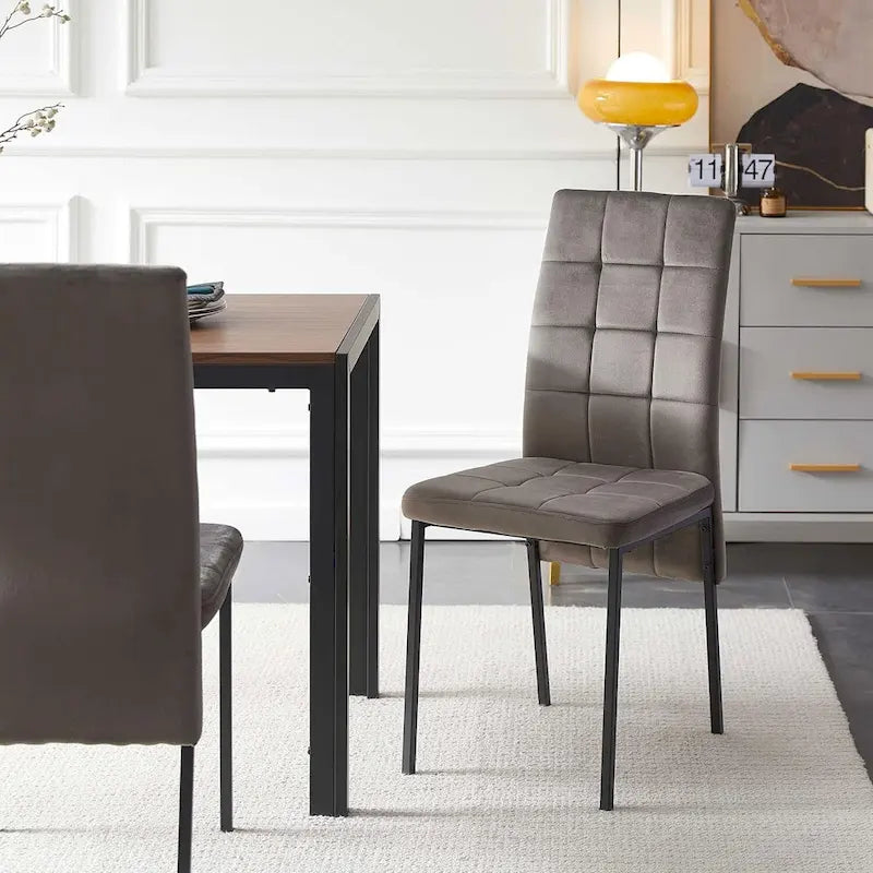 Chaise de salle à manger capitonnée en velours, dossier haut, sans accoudoirs, avec pieds en métal