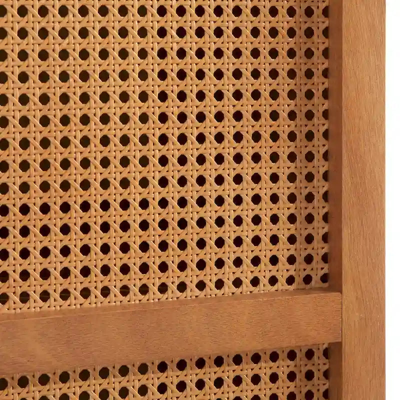 Meuble de rangement à portes en cannage style milieu de siècle avec étagères réglables, finition naturelle