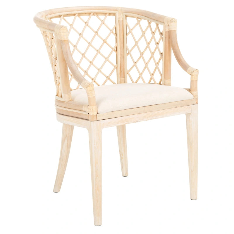 Fauteuil en rotin tressé avec coussin blanc, finition lavis naturel