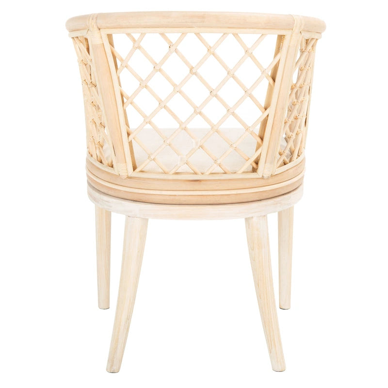 Fauteuil en rotin tressé avec coussin blanc, finition lavis naturel