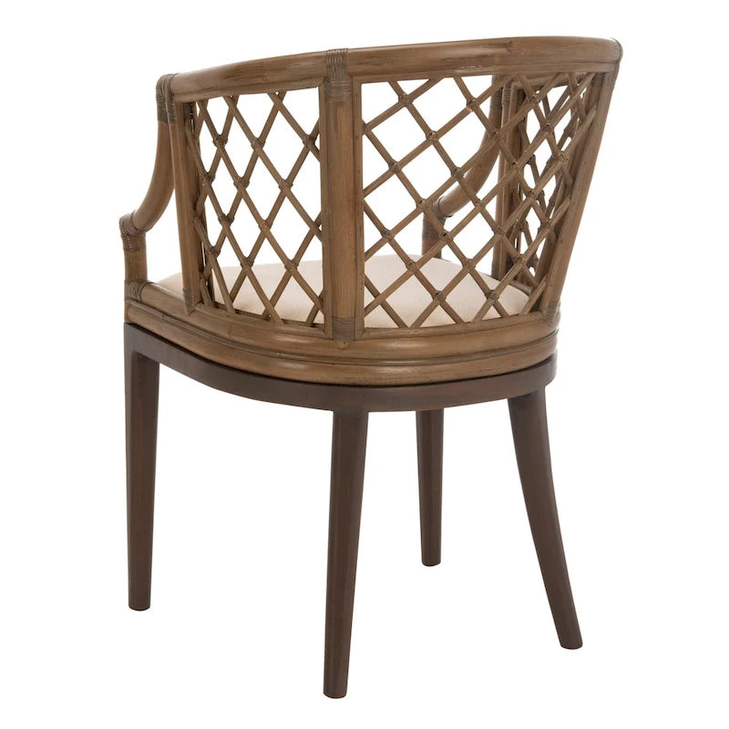 Fauteuil en rotin tressé avec coussin blanc, finition lavis naturel