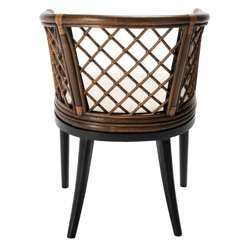 Fauteuil en rotin tressé avec coussin blanc, finition lavis naturel