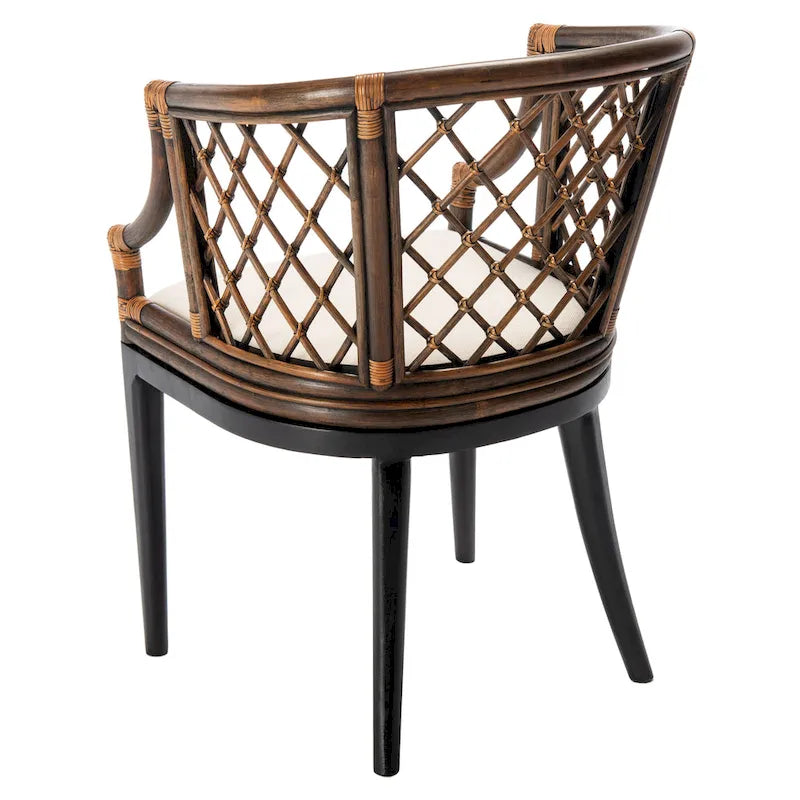 Fauteuil en rotin tressé avec coussin blanc, finition lavis naturel