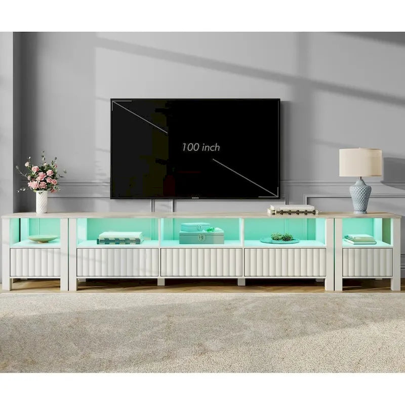 Meuble TV blanc cannelé en bois avec plateau à motif de pierre et lumière LED RGB