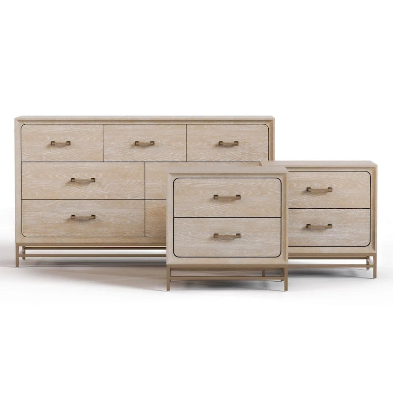 Commode en chêne clair avec pieds en métal doré et tiroirs en cèdre